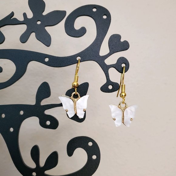 White Butterfly Earrings NEW - Picture 1 of 7